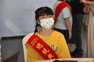 洪英珊照片