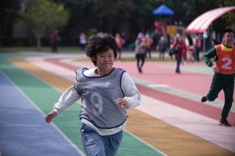 章雅芳 花式滑冰小達人 2021年 國中組 章雅芳照片