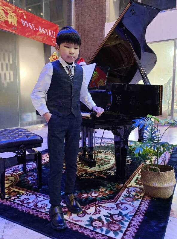吳奕昶 走夜路的明眼人 2023年 國小組 吳奕昶照片