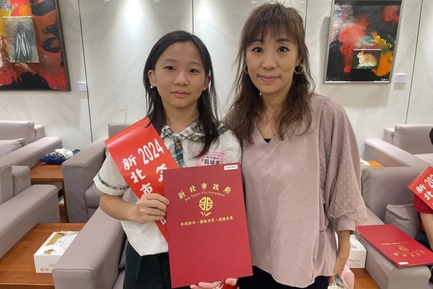 羅靖雯 突破聽障界限,堅持游出極限 2024年 國中組 羅靖雯照片